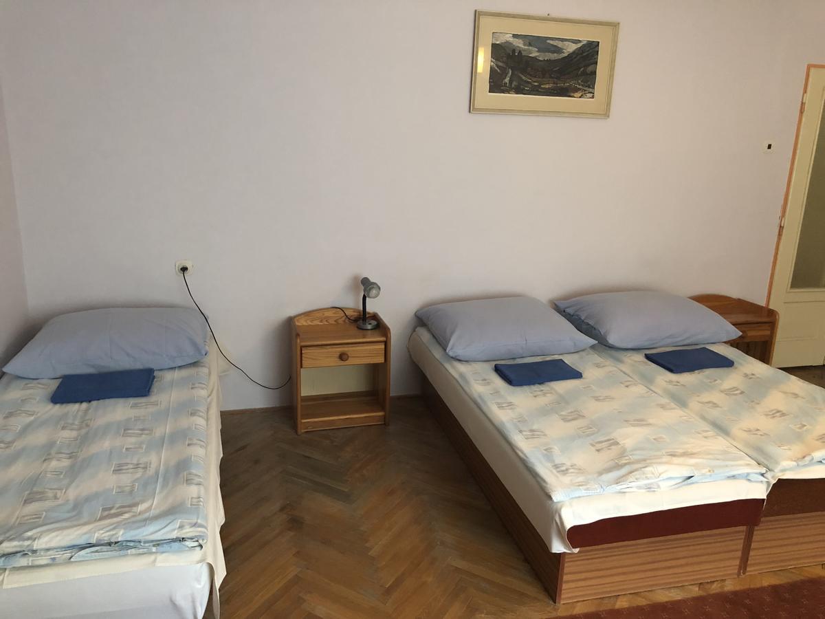 Eko Penzion Leo Dudince Exteriör bild